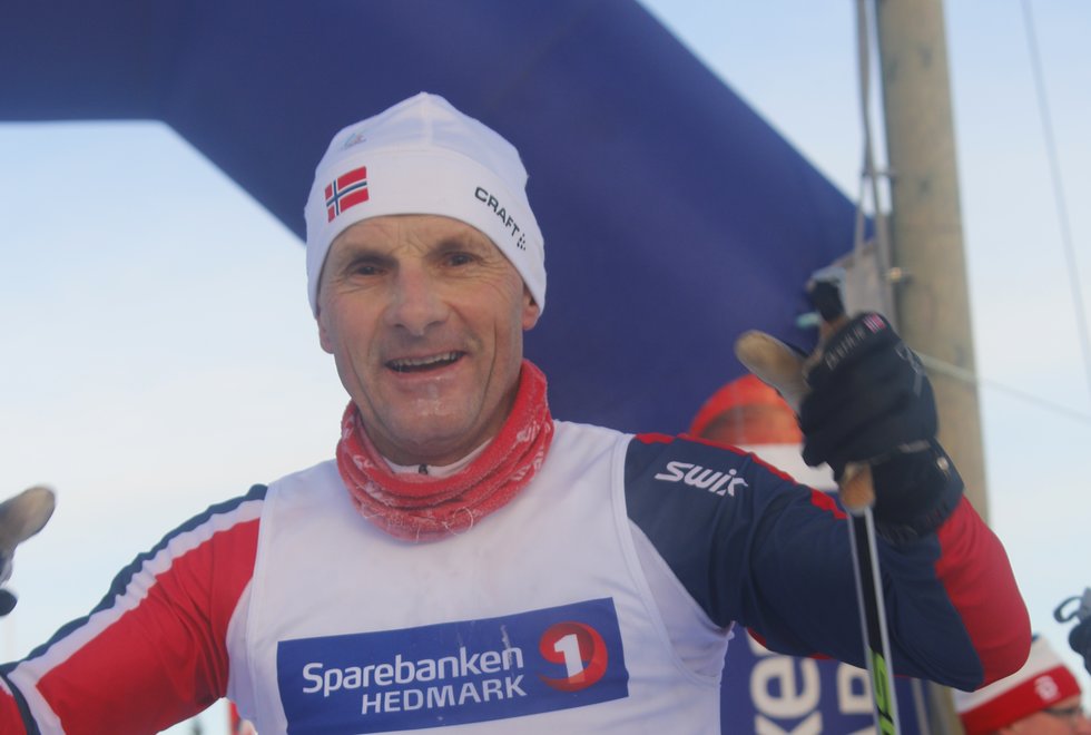 Skientusiast: Rolf Bakken trives godt med ski på beina. Her fra Budorrennet i 2017. (Foto: Kjell Arild Andersen)