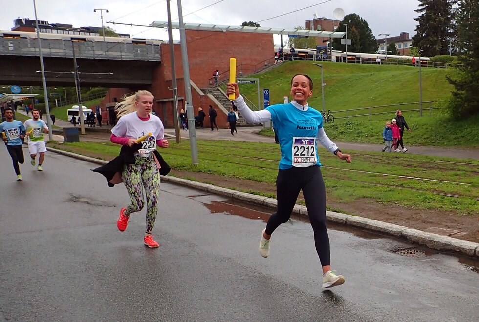 Kondislaget: Først Maria Spigseth som løp på Kondislaget i Holmenkollstafetten 2019. (Foto: Marianne Røhme)