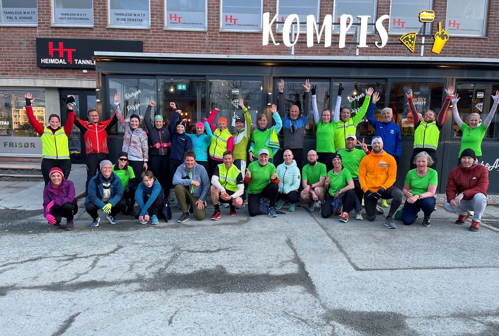 Vinnerlaget fra Kondistreninga Trondheim som vant pizza i Kondisløpets maratonstafett. 