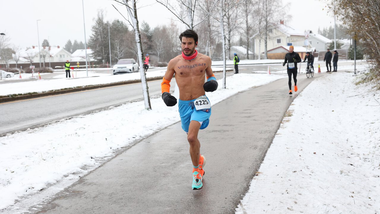 Vinterkrigeren Dan Juan kom på femteplass på maraton under Jessheim Vintermaraton 2023