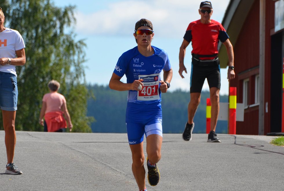 Per Elias Nordseth helt alene på oppløpet på Kongsvingermila søndag. (Foto: Janne Slorafoss)